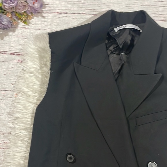 Zara Black Double Breasted Button Padded Sleeveless Blazer Vest - Picture 5 of 11